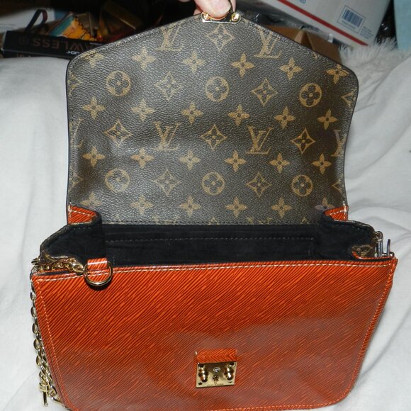 Louis Vuitton Pochette Metis Shiny Leather Reverse Monogram Bag 📦🏃🏻💨⚡🚚 - Picture 4 of 16